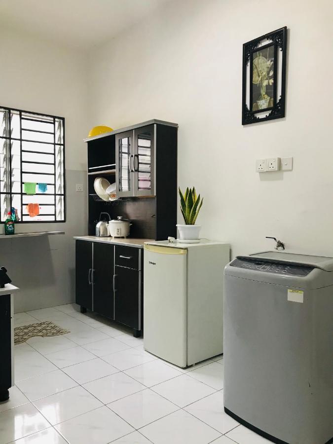 Alyn Home Batu Pahat II Wifi Coway Mohd Noor Eksteriør bilde